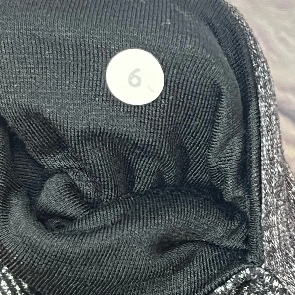 Lululemon Wunder Under Capris, sz 6
